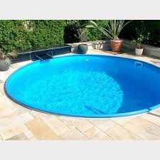 Den Schwimmingpool Einfach Selbst Aufbauen Und Dann Ins Kuhle Nass Springen Rundpool Pool Kleine Hinterhof Pools Gartenpools Diy Pool Ideen