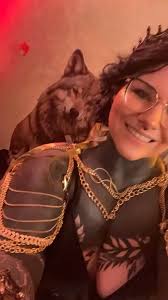 CAN I PET THAT DOG?!? 😅😂, #queenforaday #canipetthatdog #hadto  #fantasyball #tattoos #tattooartists haha