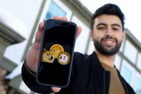 多吉幣（英語： dogecoin ，又稱狗狗幣、狗幣，幣市代碼為：doge，貨幣符號：ð ）是一種繼承自萊特幣的虛擬貨幣（電子貨幣） ，誕生於2013年12月6日，由ibm工程師billy markus推出，幣面符號是一隻doge。 ç‹—ç‹—å¹£ä»Šå¹´è¿„ä»Šç‚ºä½•èƒ½æš´æ¼²é€¾100å€ è¯çˆ¾è¡—æ—¥å ±