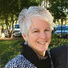 Diane Lakeman's Instagram, Twitter & Facebook