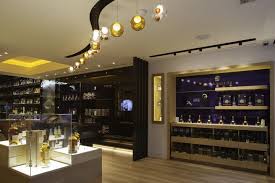 The Whisky Shop Flagship Store By Gpstudio London 03 Store Design Interior Whisky Shop Glass Cabinets Display