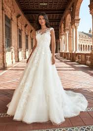 Maybe you would like to learn more about one of these? Abiti Da Sposa 2021 La Nuova Collezione Pronovias Di Marchesa Vogue Italia
