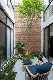 Our courtyard house plans are designed with modern floorplan layouts that wrap around to create a warm and inviting outdoor living space. 51 Stunning Indoor Courtyard Design Ideas Digsdigs