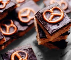 Knusprige plätzchen mit großen schokostückchen beispiel kann mit kuchen gesehen werden, es gibt beide möglichkeiten, es zu esswaren. Rezept Schokolade Brezel Kuchen Mit Karamell