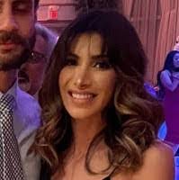 Gina Pecora's Instagram, Twitter & Facebook