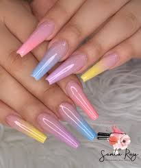 Las uñas acrilicas se forman por la combinación de un polímero en polvo y un liquido especial. Difuminados De Colores Pasteles Sarita Ruiz Nails Facebook