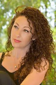 Buonasera, devo scegliere il pediatra, sono disponibili Norma Lanza e  Gaetano Di Cicco, quale mi consigliate?