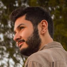 Efrain Castillo's Instagram, Twitter & Facebook