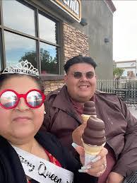 Beatriz Razo's Instagram, Twitter & Facebook