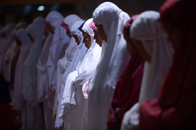 Hadis Anjuran Shalat di Rumah bagi Muslimah | Tebuireng Online