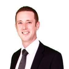 Lela Decker's Instagram, Twitter & Facebook