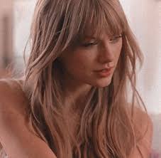 Regina Narvaez (narvaez2708)