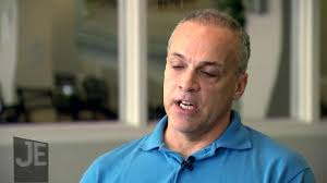 J.E.: «je suis rentré à la maison et je l'ai vue pendue!»