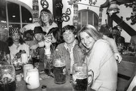 Samantha gailey (now samantha geimer) on february 13, 1977 met polanski at his home at which le 24 mars 1977, samantha geimer (née samantha jane gailey) témoignait devant le grand jury. The Celebrity Defense The New Yorker