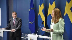 Coronaviruset, folkhälsomyndigheten, politik och centerpartiet. Xzm7zz141xa3nm