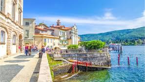 Non solo palazzo borromeo, ma anche i giardini botanici e il celebre teatro massimo. Isole Borromee Sul Lago Maggiore Cosa Vedere Siviaggia