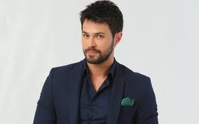 Fructul oprit sezonul 2 episodul 5. Petru Paun Fructul Oprit Pentru Multe Romance