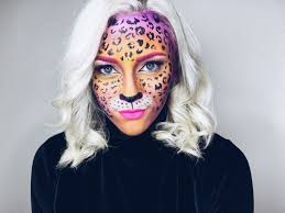 Gesichtsbemalung Damen Schminken Als Leopard Farbig Makeup Leopard Fasching Leopard Schminken Gesichtsbemalung Schminken