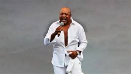 Peabo Bryson at Lynn Memorial Auditorium