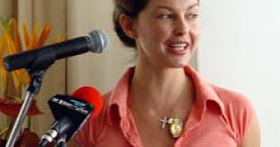 Pros and Cons for Potential 2014 Mitch McConnell Challengers Judd, Grimes  and Bevin