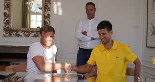 He lives in monte carlo, monaco and also spends time in belgrade. Spiel Satz Sieg Novak Djokovic Wird Markenbotschafter Fur Raiffeisen Bank Leadersnet