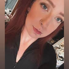 I got it! But how do you keep the hood on? Maybe she needs a large!🤣🤣🤣