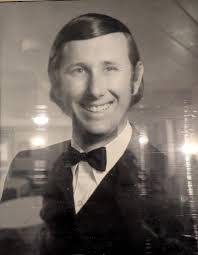 Derek Stow's Instagram, Twitter & Facebook