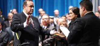 The capital of guatemala is guatemala city. Alejandro Giammattei Asume La Presidencia De La Republica De Guatemala Radio Tgw