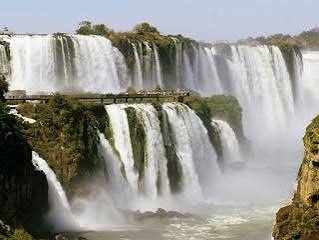 Vivir gratis junto a las Cataratas del Iguazú: una familia busca voluntarios para su chacra turística en Misiones - Primicias Rurales