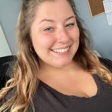 Anna Swies's Instagram, Twitter & Facebook