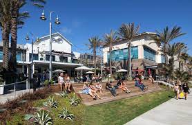 Check out paséa's treehouse bar for a rooftop cocktail at sunset. Pacific City