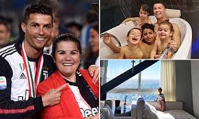 Dolores aveiro on wn network delivers the latest videos and editable pages for news & events, including entertainment, music, sports, science and more, sign up and share your playlists. Cristiano Ronaldo S Mum Dolores Aveiro Released From Hospital Daily Mail Online