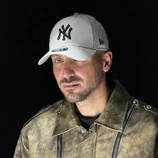 Bien arrivé à Mbouda, je vous fais visiter une boutique très spéciale ici  de l'une de nos meilleures clientes 💚❤️‍🔥💛