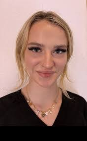 Sandra Tobey's Instagram, Twitter & Facebook