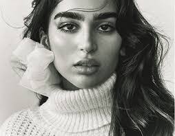 Natalie Donnelly's Instagram, Twitter & Facebook