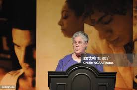 129 Maureen Weiss Stock Photos, High-Res Pictures, and Images