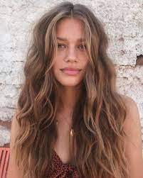 10 Biggest Spring Summer 2020 Hair Color Trends You Ll See Everywhere Ecemella Brown Wavy Hair Light Brown Hair Hair Styles