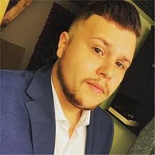 Aaron Deleeuw's Instagram, Twitter & Facebook