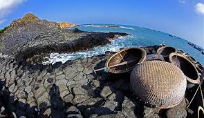 Khi chụp ảnh, chắc chắn bạn sẽ nhắm tới đối tượng của mình chụp và tập trung vào đó dẫu cảnh vật có ra sao. Hay Ä'áº¿n Nhá»¯ng NÆ¡i Nay Ä'á»ƒ Tháº¥y Phu Yen Con Ä'áº¹p HÆ¡n Nhá»¯ng Gi Báº¡n Tháº¥y Trong Hoa Vang Cá» Xanh Chuduinfo