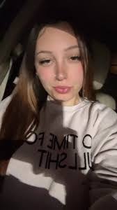 Haley Pennington's Instagram, Twitter & Facebook