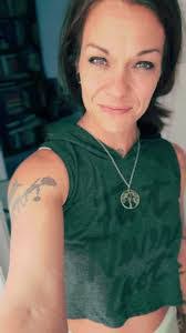 Heidi Scheck's Instagram, Twitter & Facebook