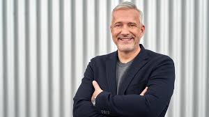 Kitchen impossible ist eine kochshow des fernsehsenders vox. Mein Team Ist Vollig Im Eimer Sternekoch Alexander Herrmann Uber Den Tanz Am Abgrund Ein Protokoll Stern De