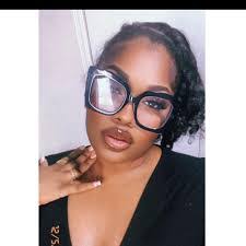 Abria Smith's Instagram, Twitter & Facebook