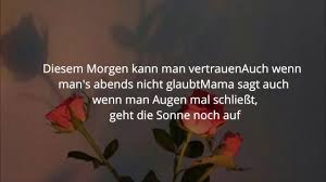Und ich fühl' mich wie zuhause nur zuhause, da will ich weg, weit weg denn ich fühl' mich wie zu fliegen bleib' ich ein gefangener wie dieses federvieh in einer legebatterie begebe mich in die. Fynn Kliemann Zuhause Lyrics Youtube