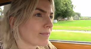 For all fans of barefoot driving. The first video in which Kimberley drives  the VW barefoot. Lots of close-ups of her feet working the clutch, brake  and typical roller accelerator pedal of