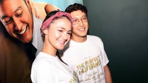 Amanda rawles berperan dalam sinetron besutan md entertainment, bertajuk jagoan silat. Vanesha Prescilla Vs Amanda Rawles Siapa Yang Paling Bikin Baper Kumparan Com