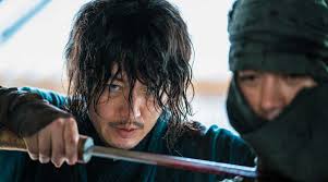 1623, im koreanischen königreich joseon, während der chinesischen besatzung kann ein ungestümer, aber versierter schwertkämpfer den sturz seines königs . The Swordsman 2020 Filmkritik Fluxkompensator