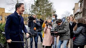 The dutch prime minister held a press conference to tell people in the netherlands not to shake hands due to the coronavirus outbreak.mark rutte then turned. Mark Rutte News Der Faz Zum Politiker