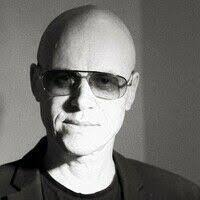 Alexander Coll's Instagram, Twitter & Facebook