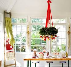 Adventskranz Mit Roten Bandern An Der Decke Aufgehangt Weihnachtsdekoration Fur Draussen Weihnachtsleuchter Weihnachtsschmuck Diy